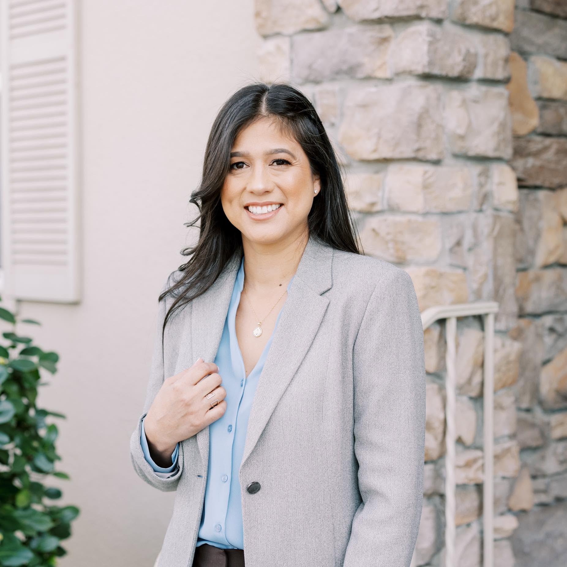Edith Villapudua headshot